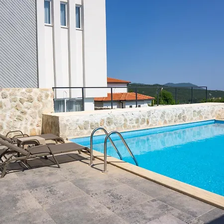 W Pool 10 Min To In Nature كاس