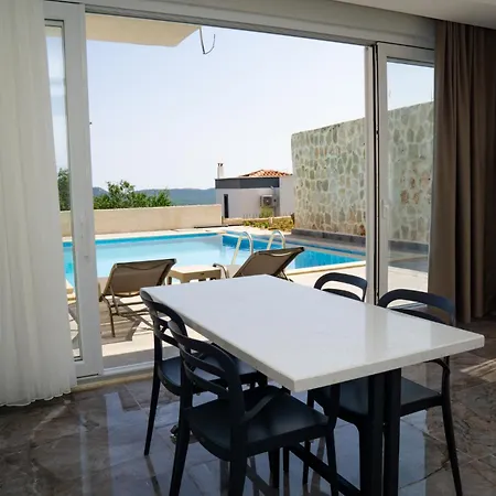 W Pool 10 Min To In Nature فيلة كاس